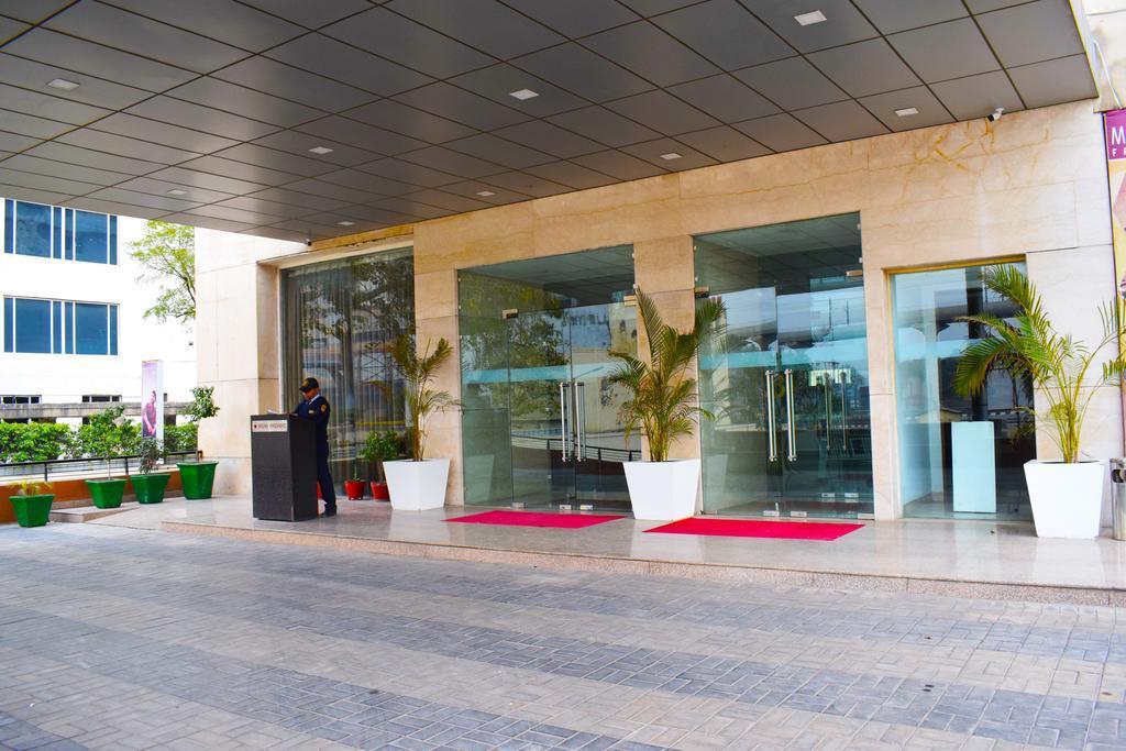 Hotel Sewa Grand Faridabad Bagian luar foto