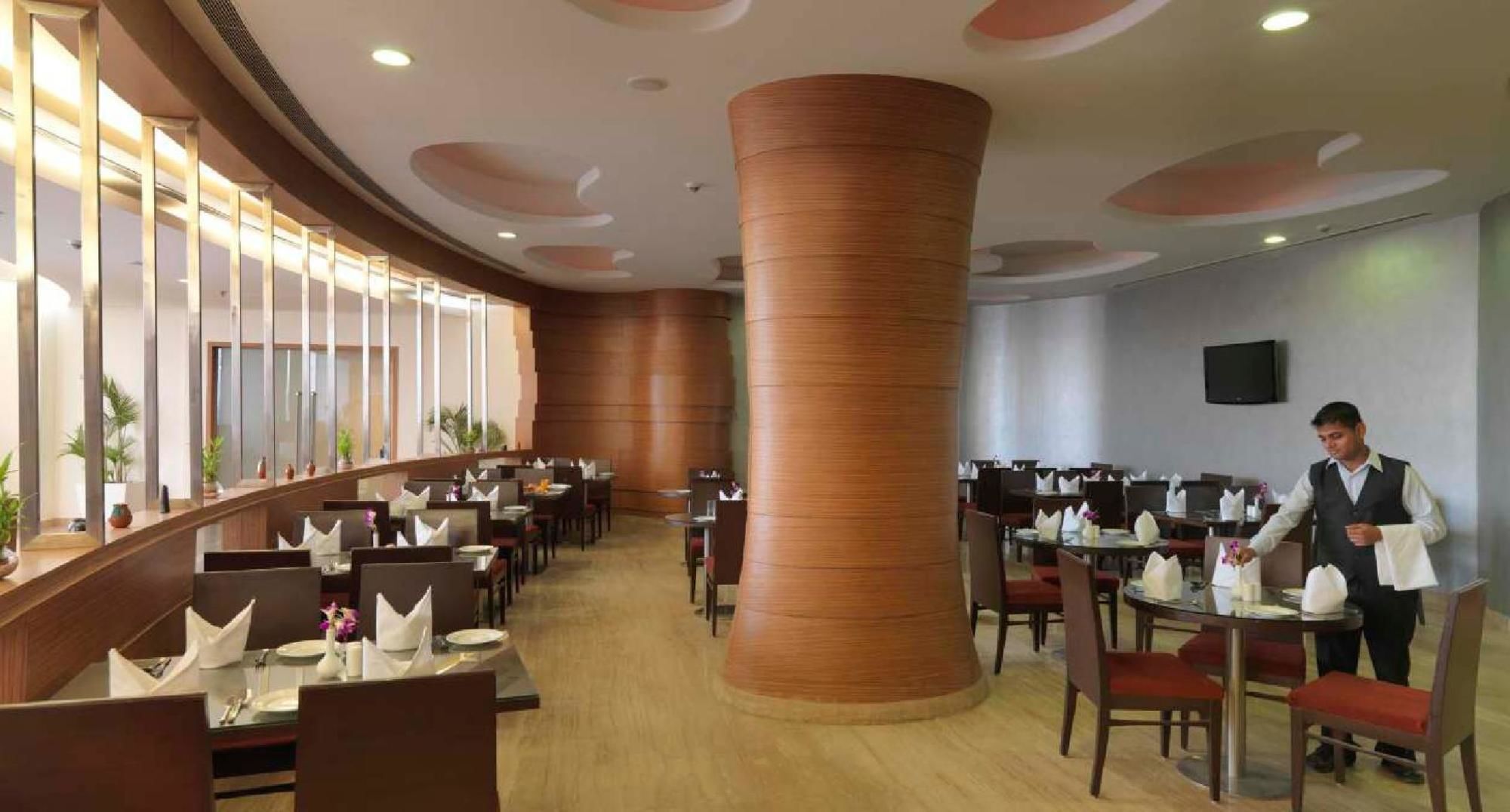 Hotel Sewa Grand Faridabad Bagian luar foto